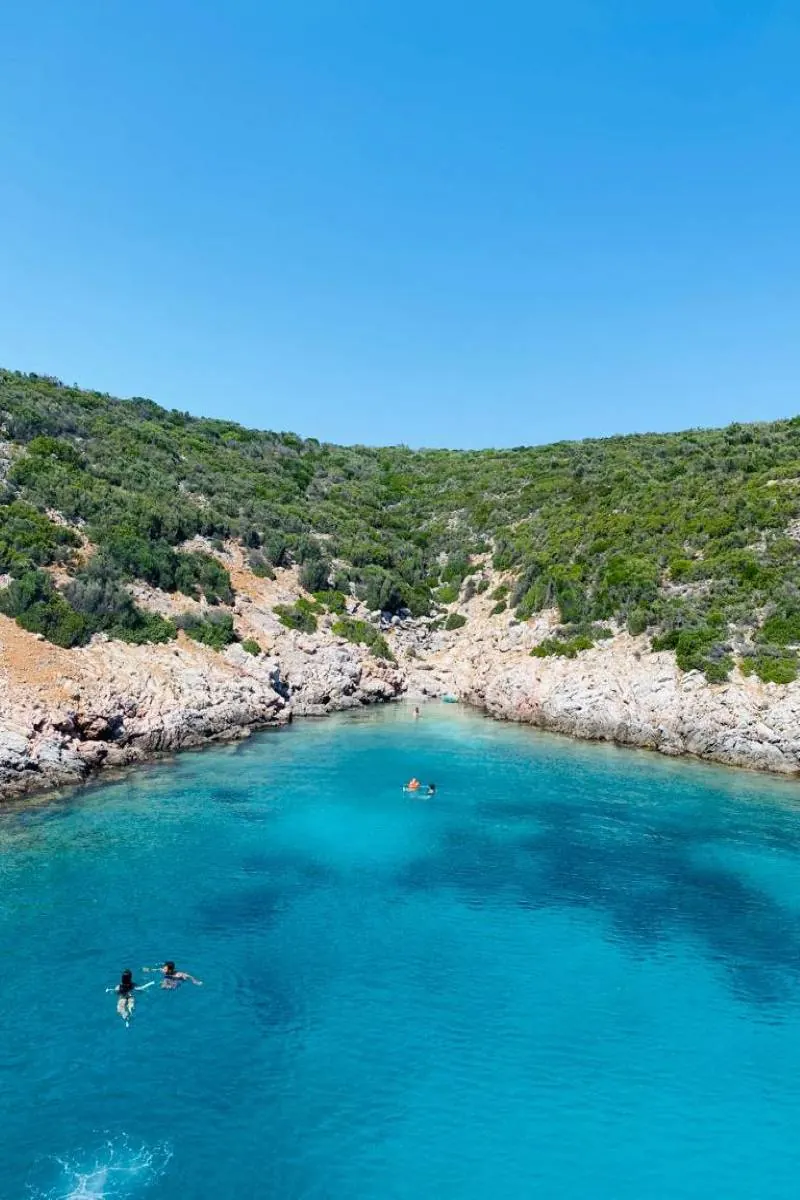 Mavi Koy, Çeşme